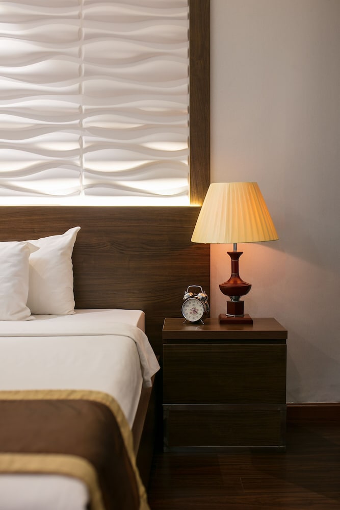 Sunshine 2 Hotel 35/54
