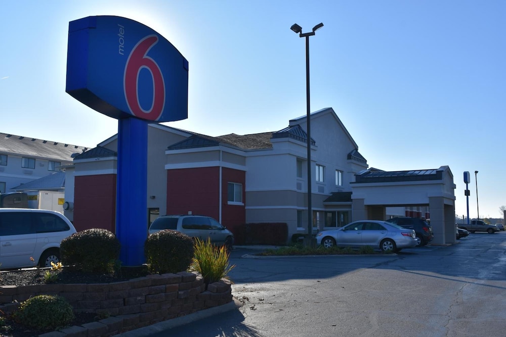 Motel6 Anderson, IN - Indianapolis 53/56