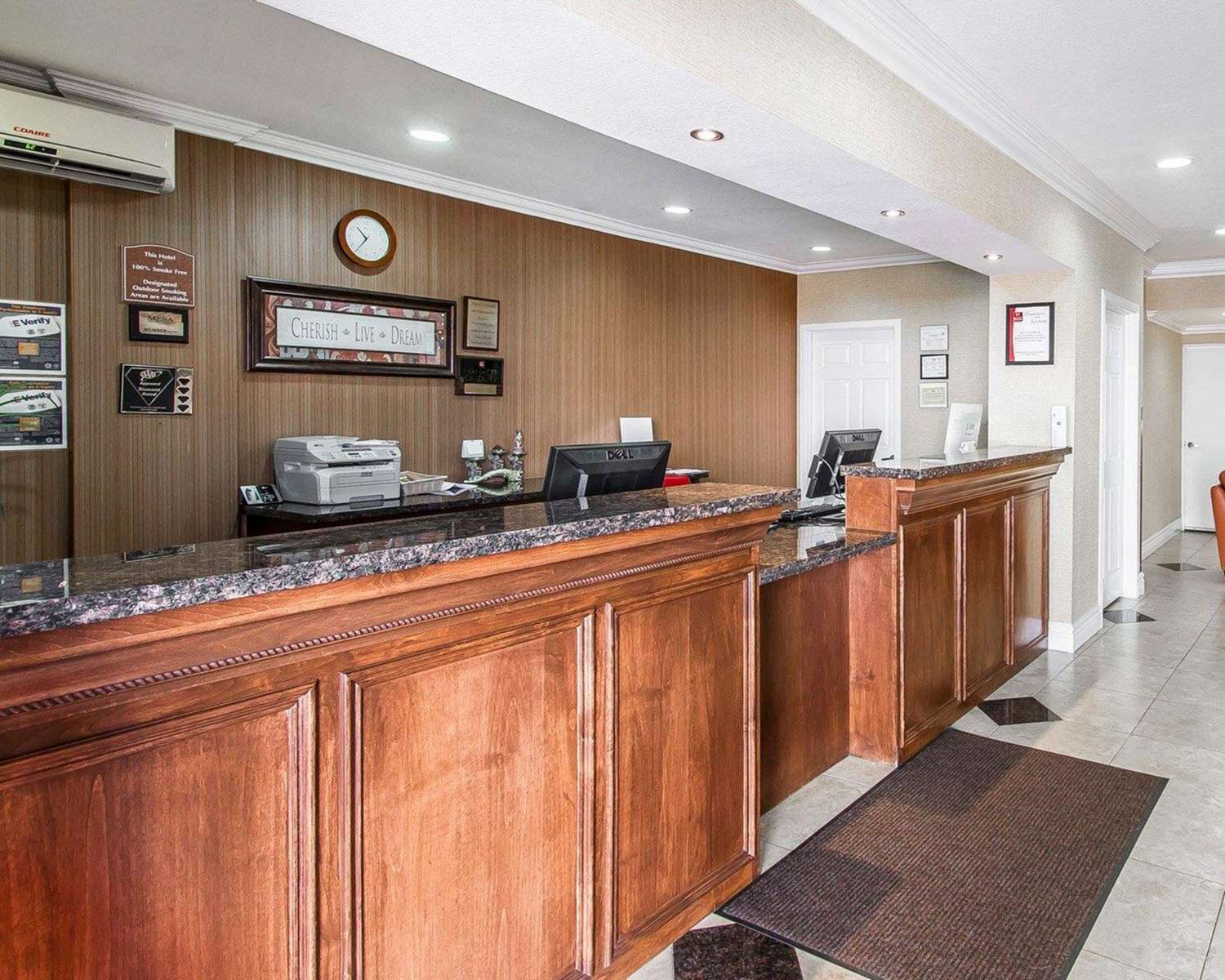 Super 8 by Wyndham Mesa Downtown Near Convention Center 3/20