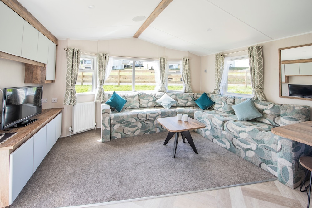 Killigarth Manor Holiday Park 11/26
