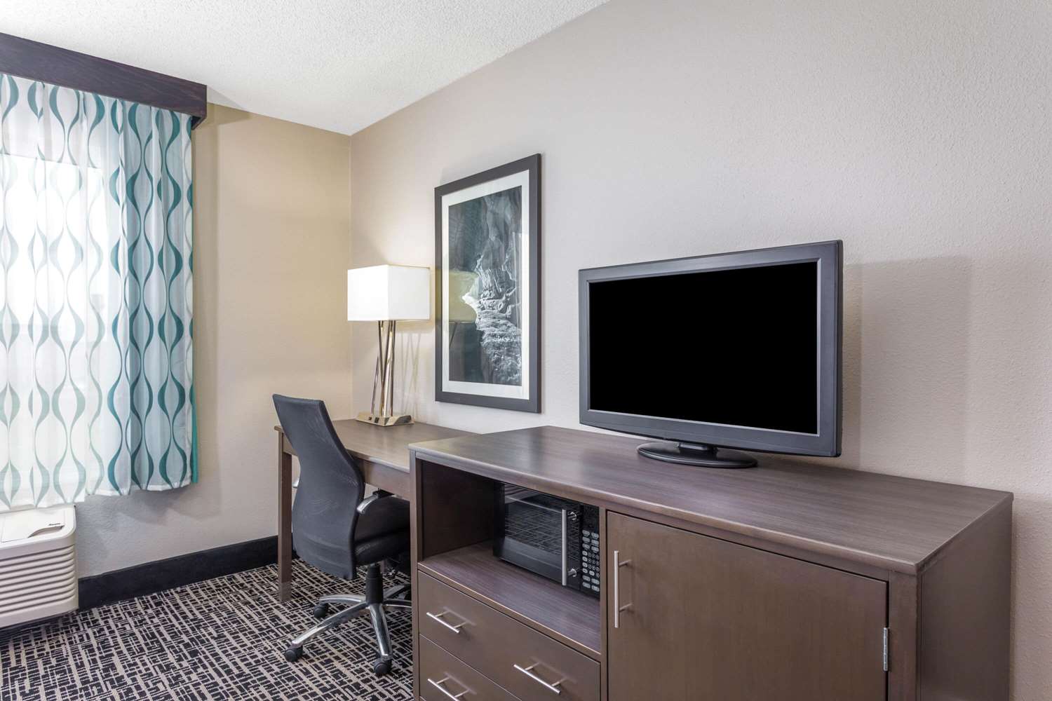 La Quinta Inn & Suites by Wyndham Hopkinsville 25/41