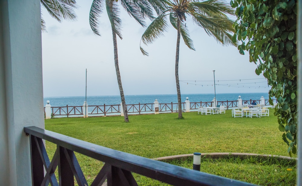 Nyali Beach Holiday Resort 34/48