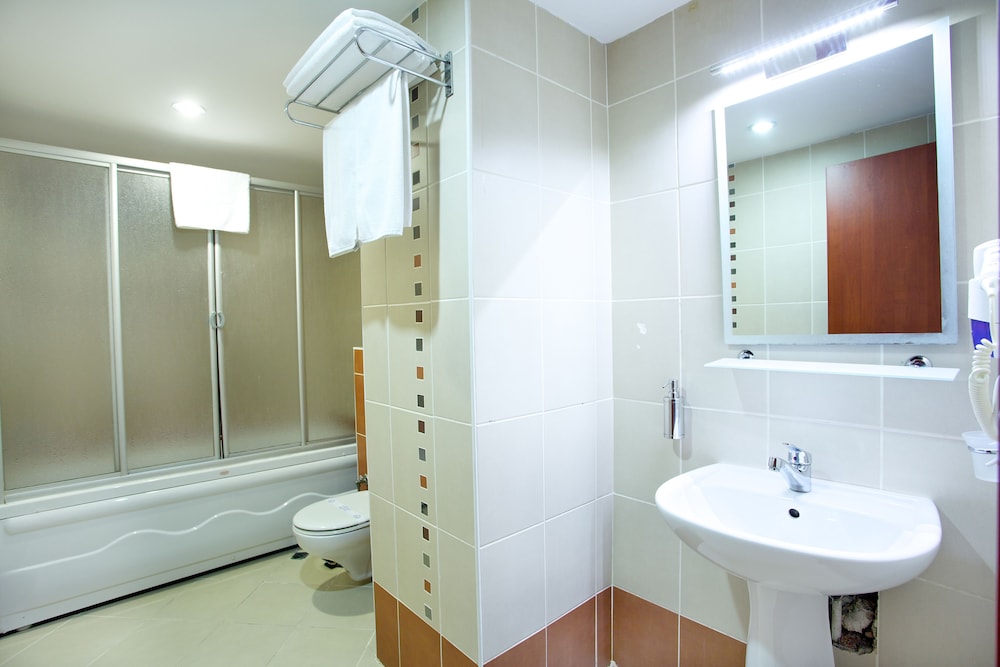 Budo Hotel 57/58