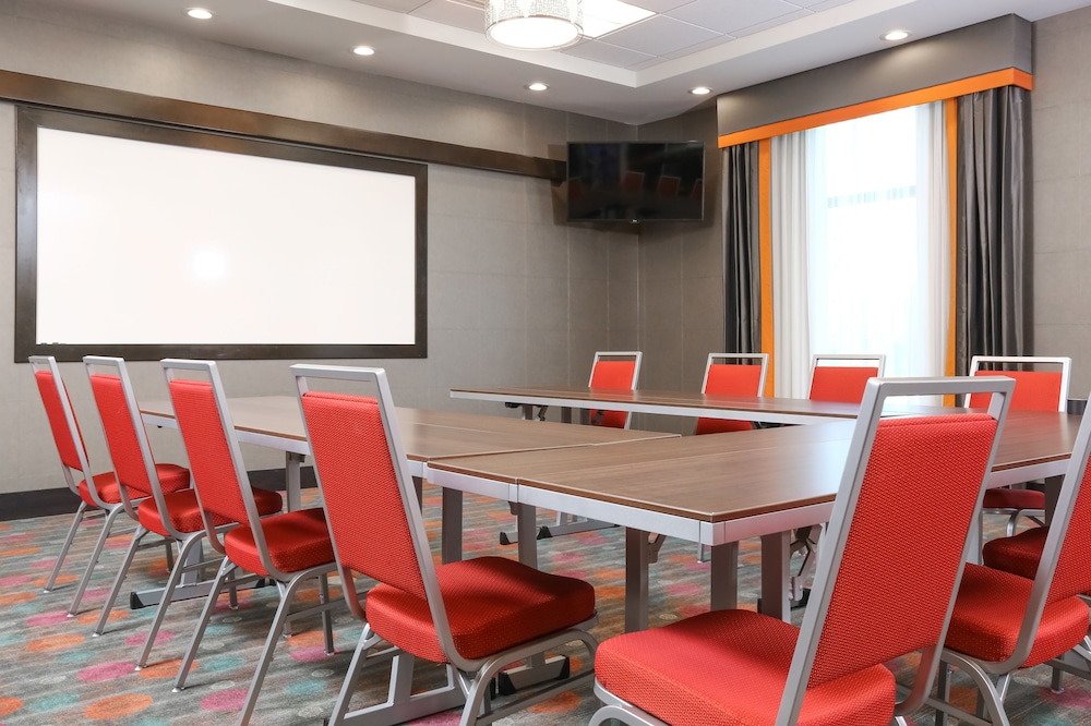 Holiday Inn Express Moline - Quad Cities Area 59/73