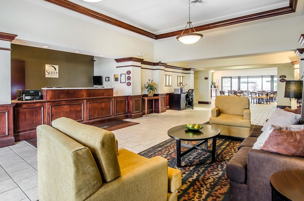 Sleep Inn & Suites Danville Hwy 58 8/35