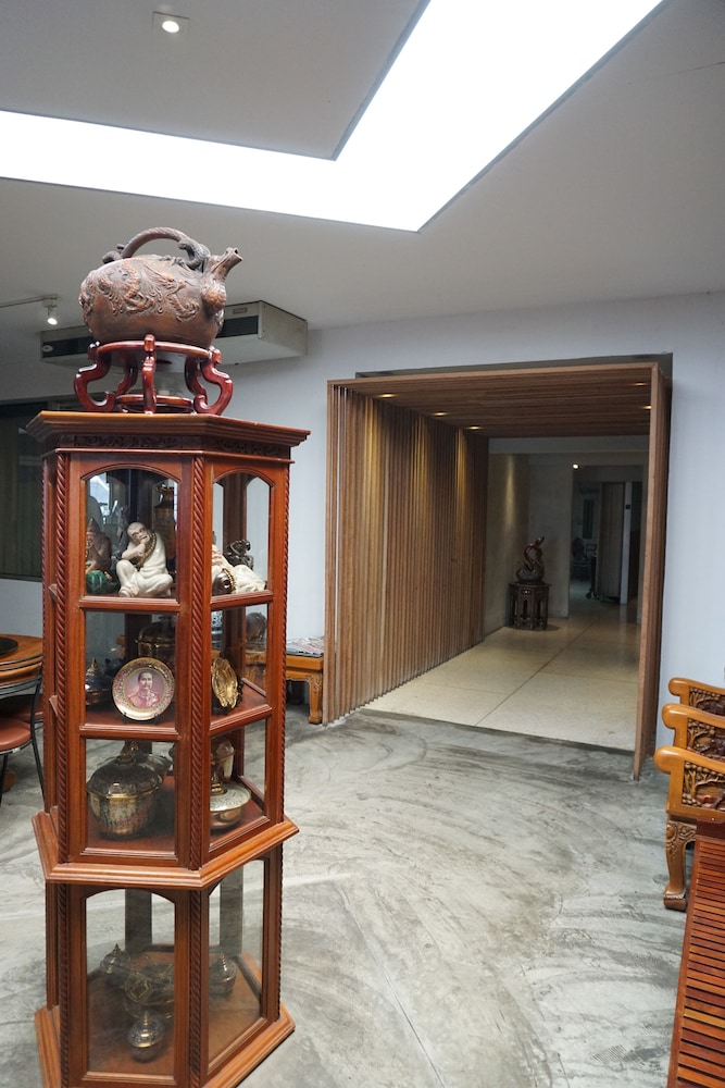 Intown Residence 12/71