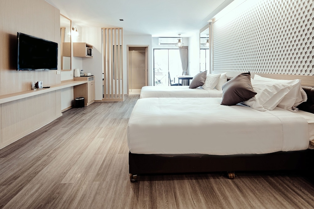 Three Sukhumvit Hotel Sha Plus Certified 18/70