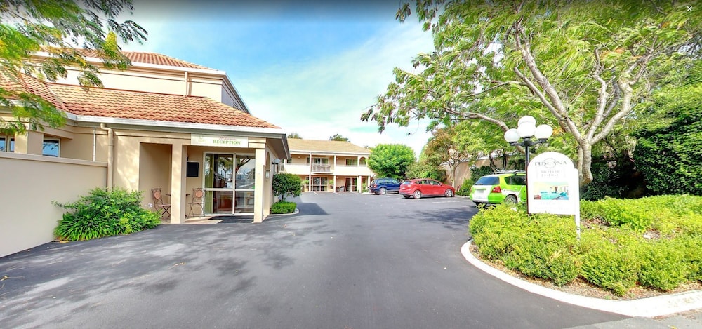 TUSCANA MOTOR LODGE 58/59