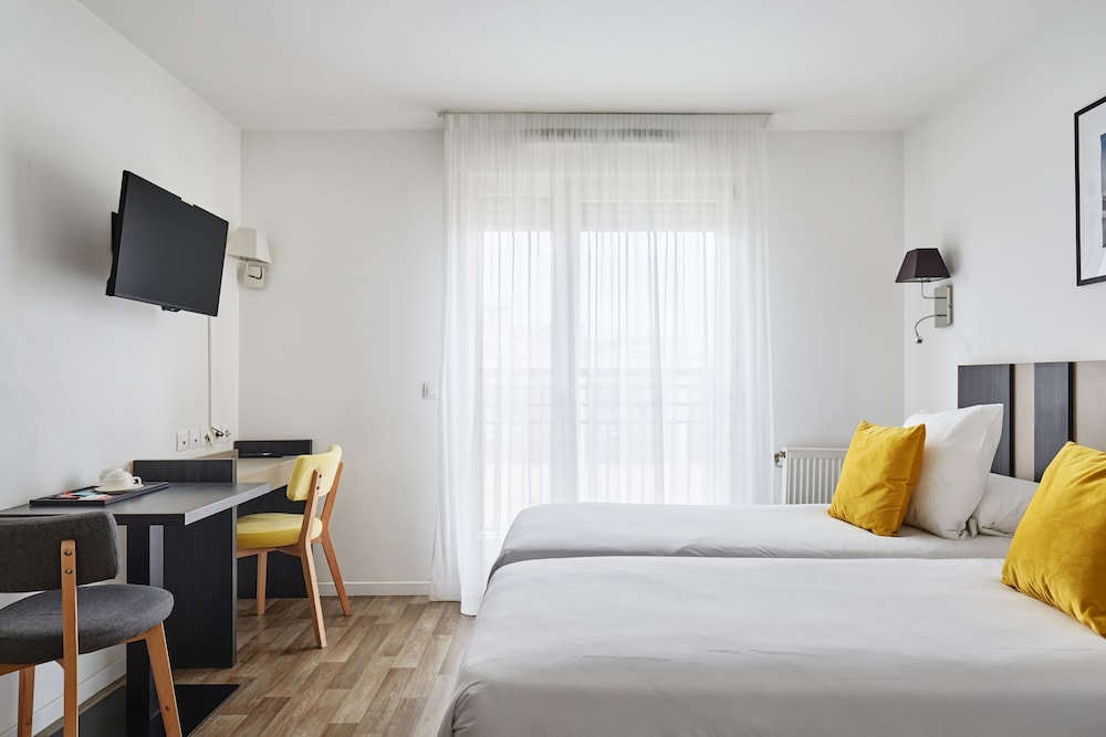 Room at Odalys City Paris Levallois, LEVALLOIS-PERRET