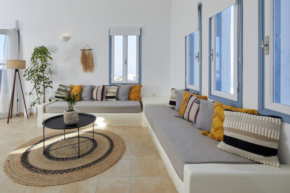ATHIRI HOTEL 30/50