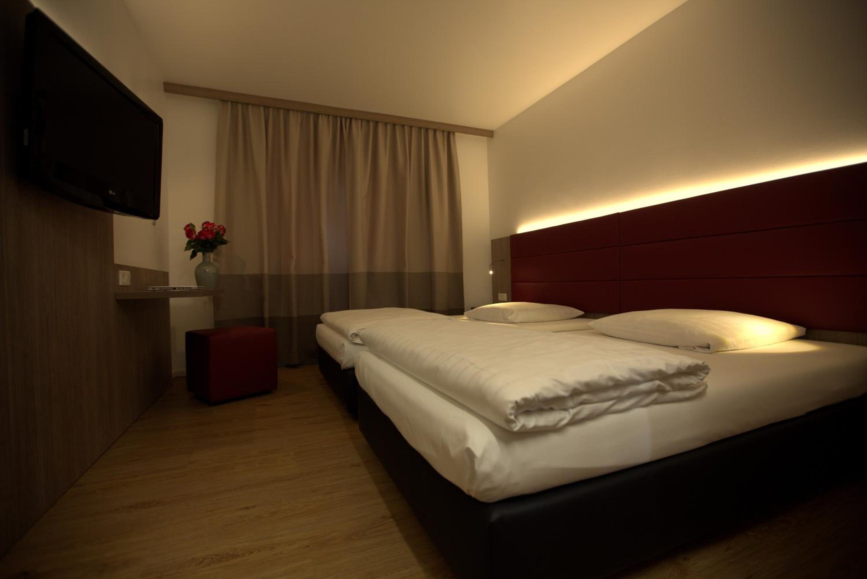 Room, Single