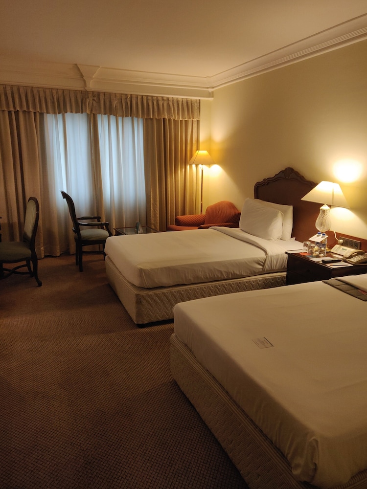 Le Royal Meridien 15/30