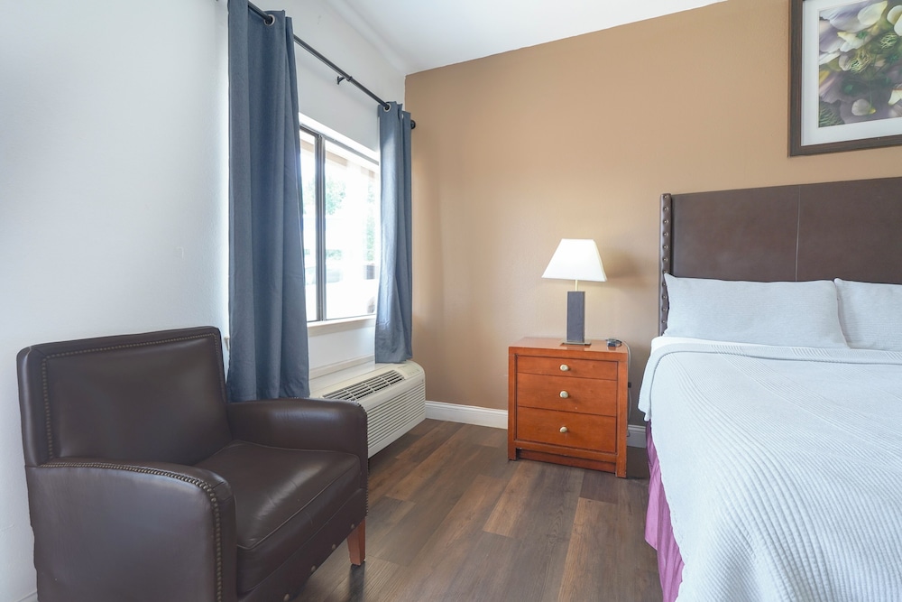 Budget inn by Oyo San Augustine 26/70