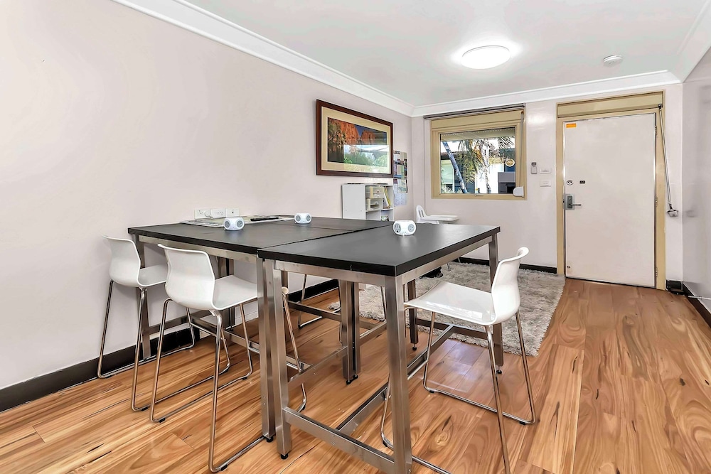 Econo Lodge Karratha 40/50