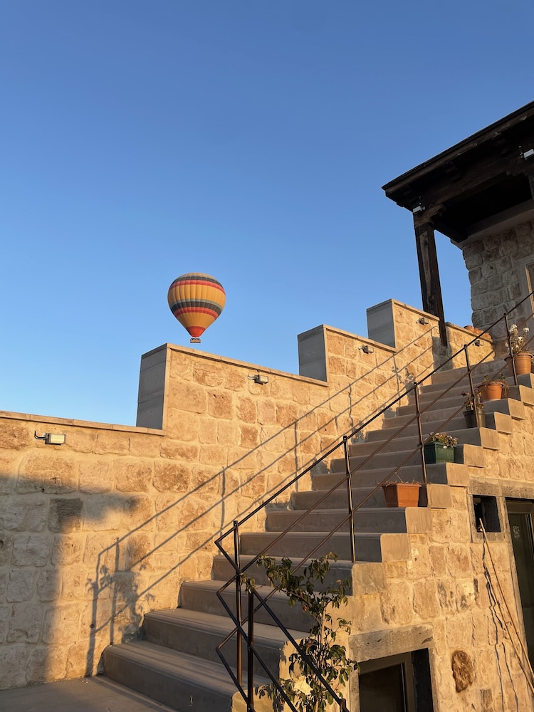 Megaron Cave Hotel 37/46