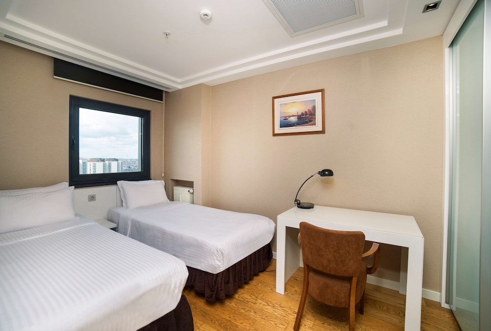 Radisson Residences Avrupa Tem Istanbul 26/66
