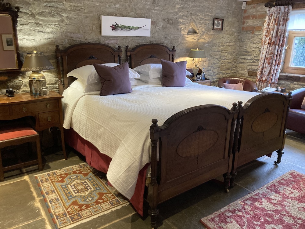 Old Downton Lodge 7/50