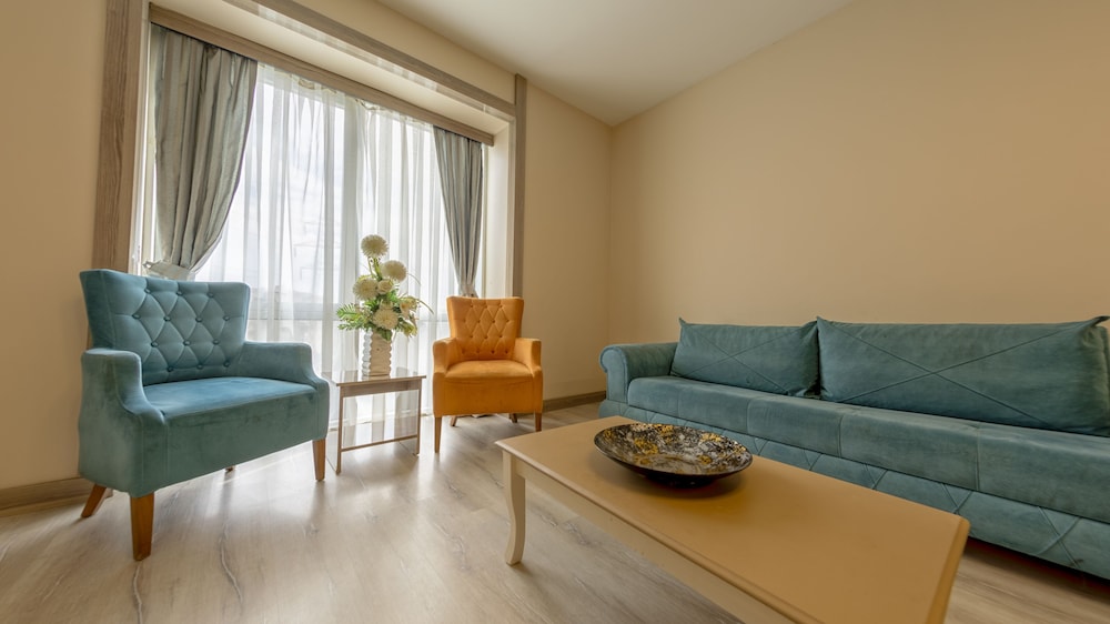 MyHouse N5 Suites 44/69