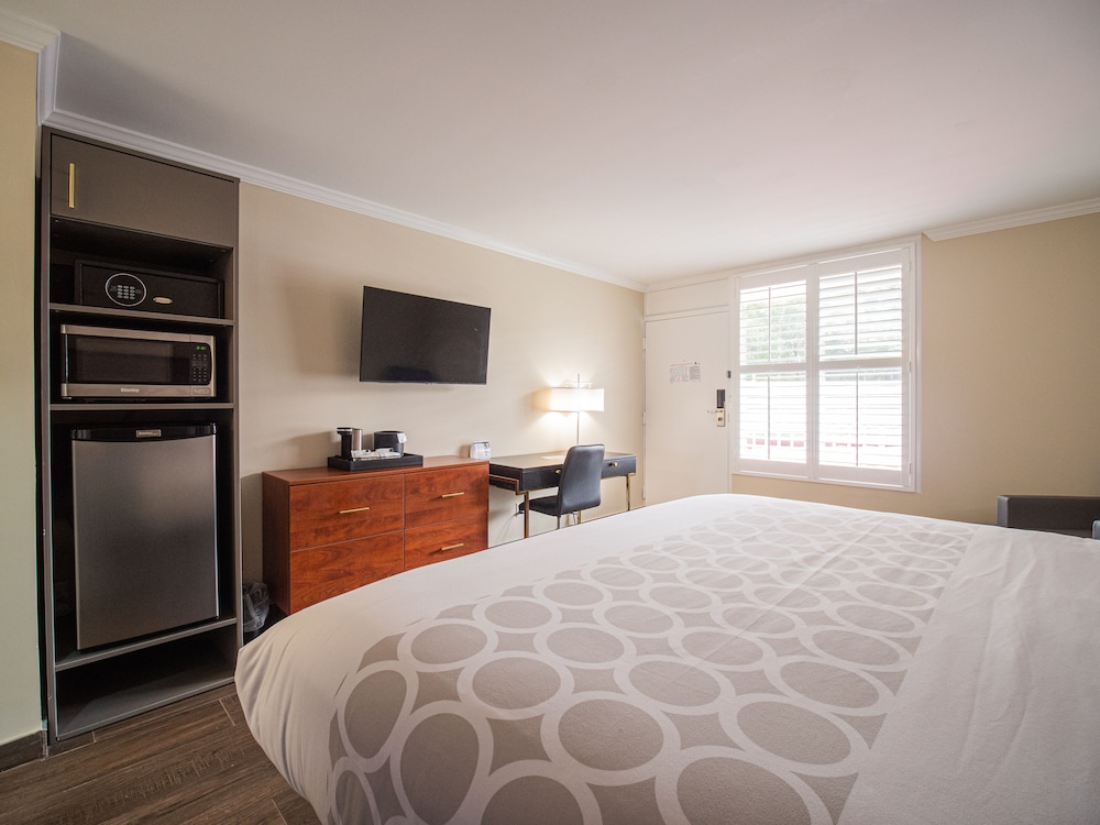 Equus Inn Ocala 25/56