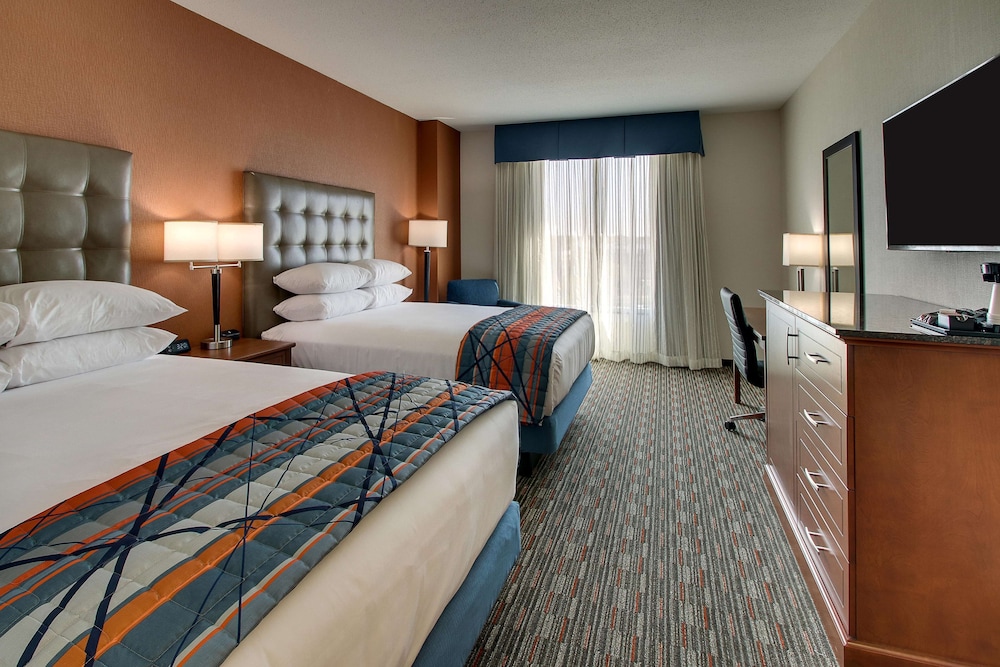 Drury Inn & Suites Iowa City Coralville 10/50