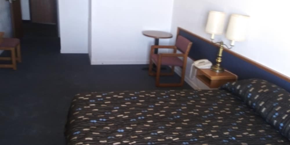 Guest Lodge 31/70
