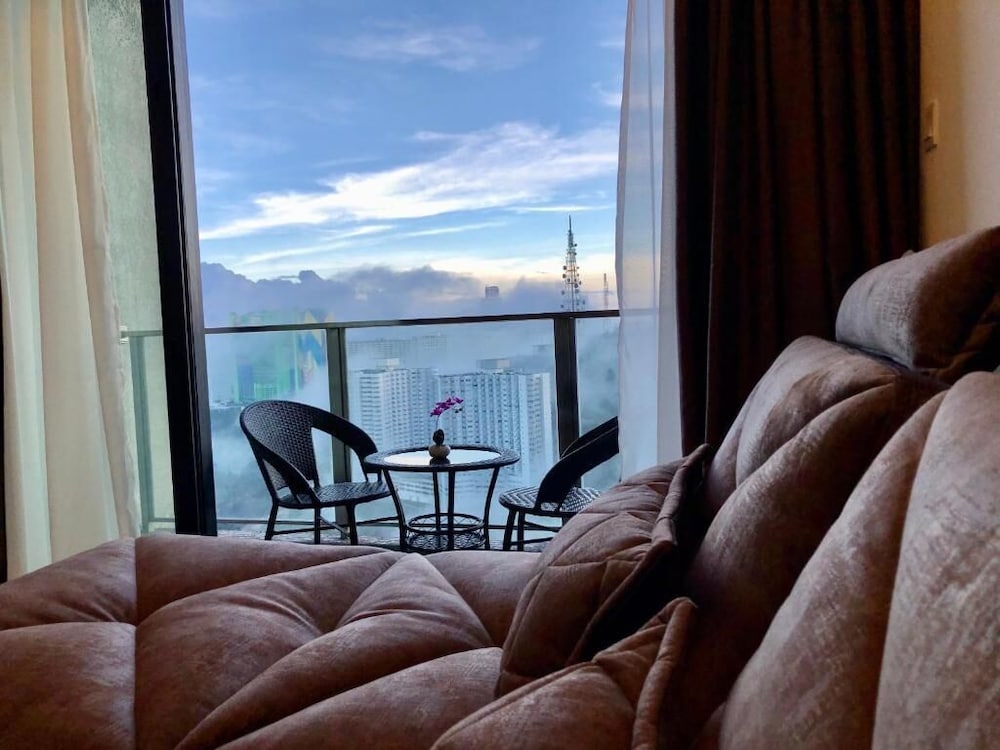 Sky D'Mont Suites 31/50