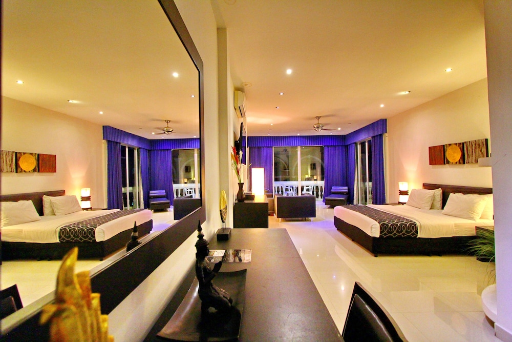 East Suites 38/73