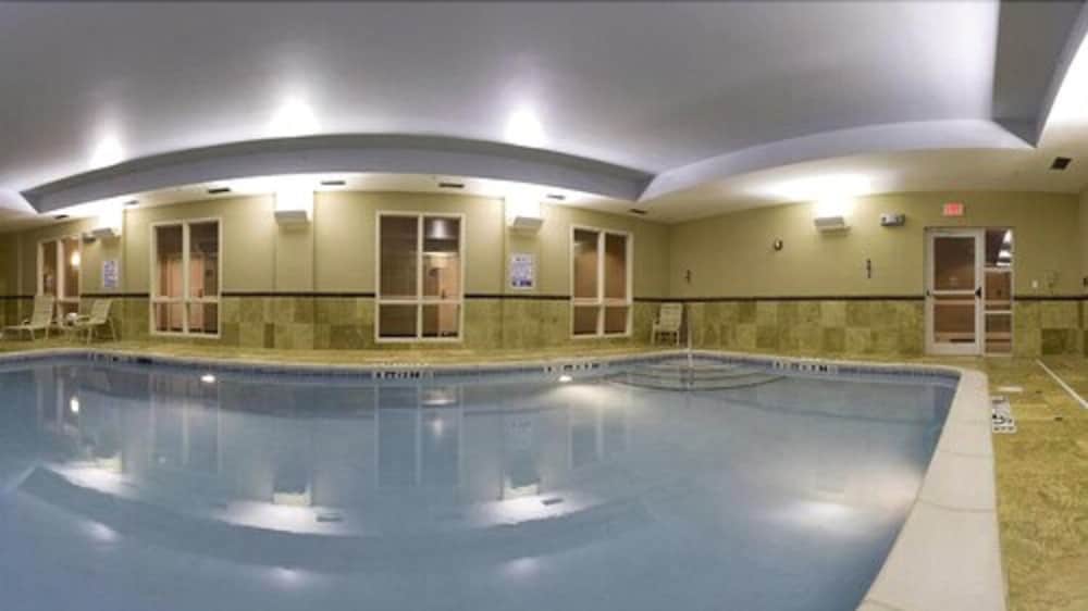Holiday Inn Express & Suites Crestview South I-10 38/69