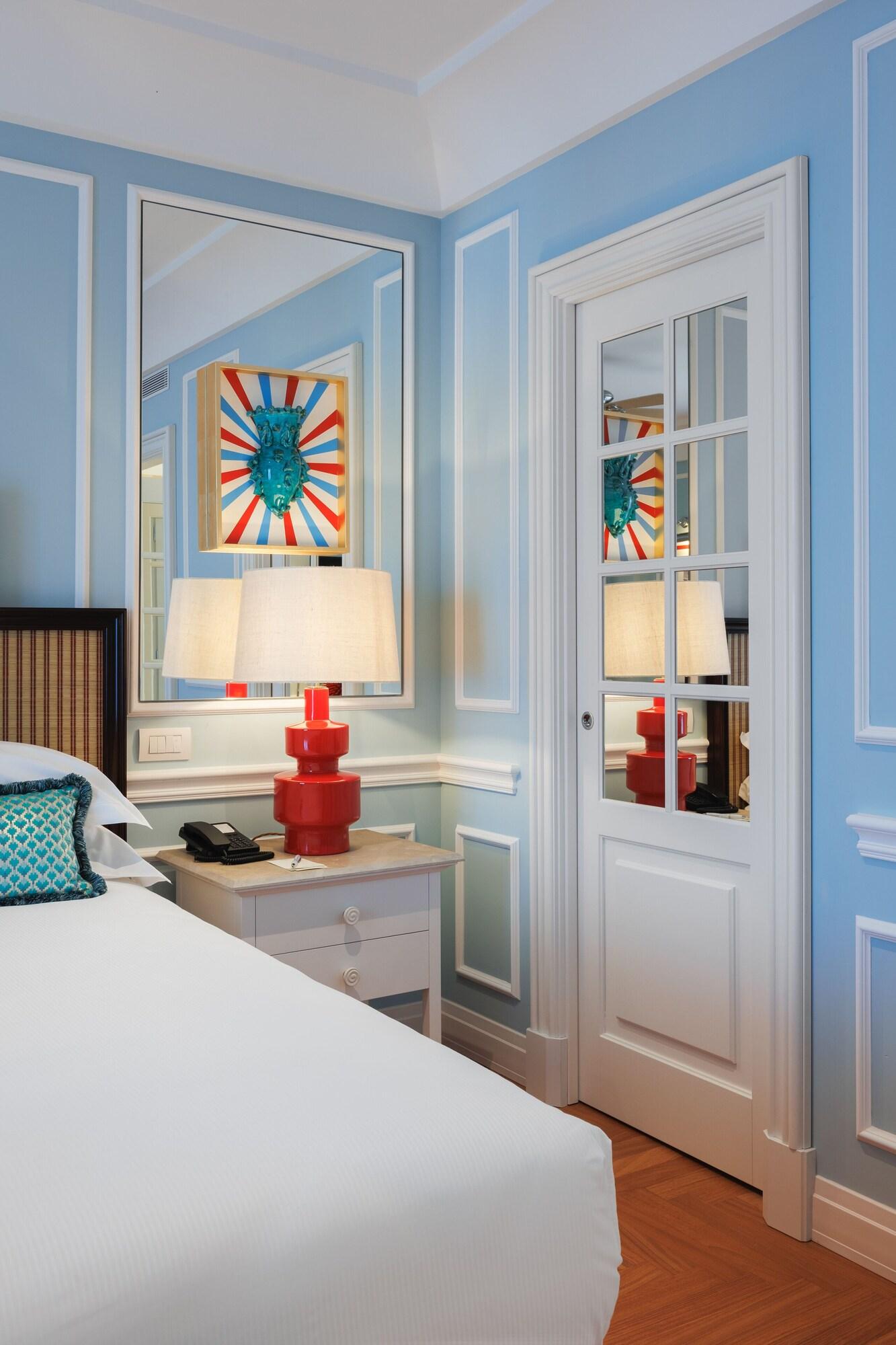 Bella, Penthouse, Suite