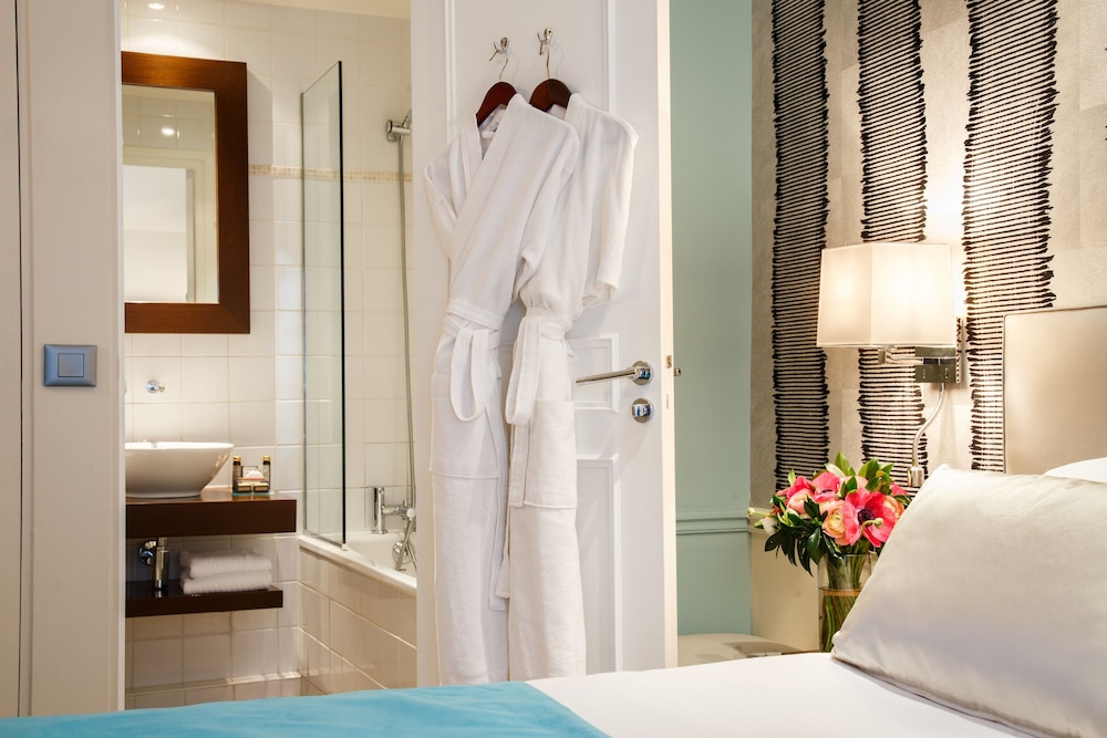Hotel Le Clos Medicis 23/43