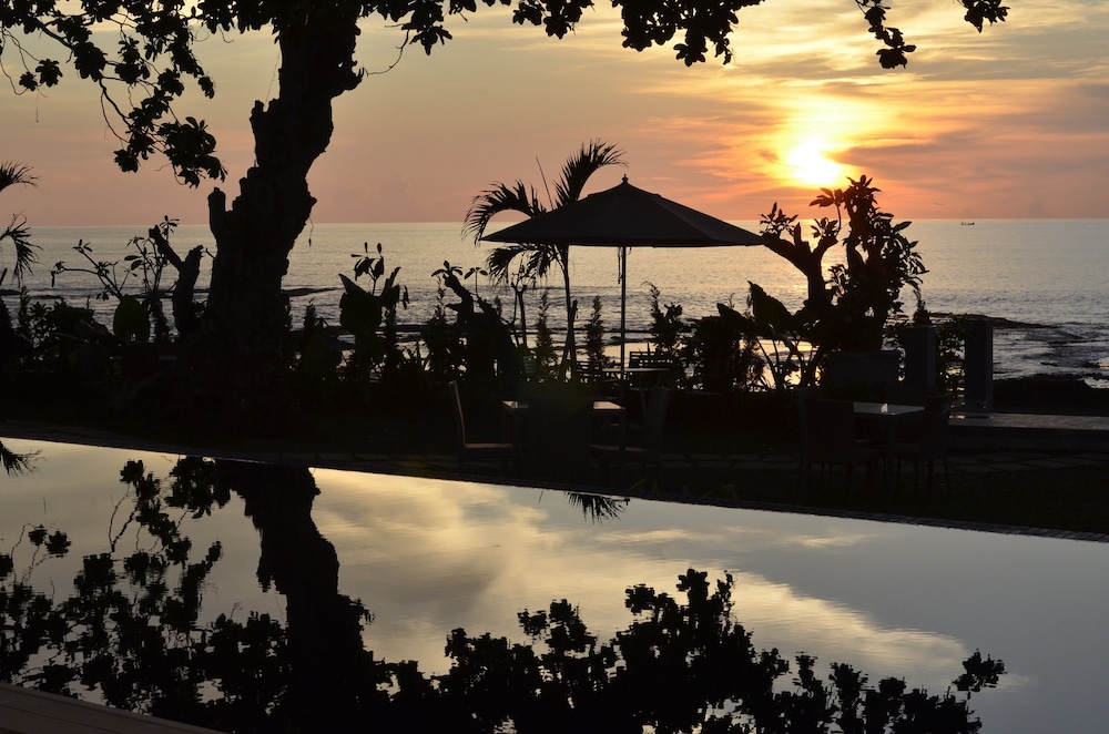 Double G Resort Anyer 26/30
