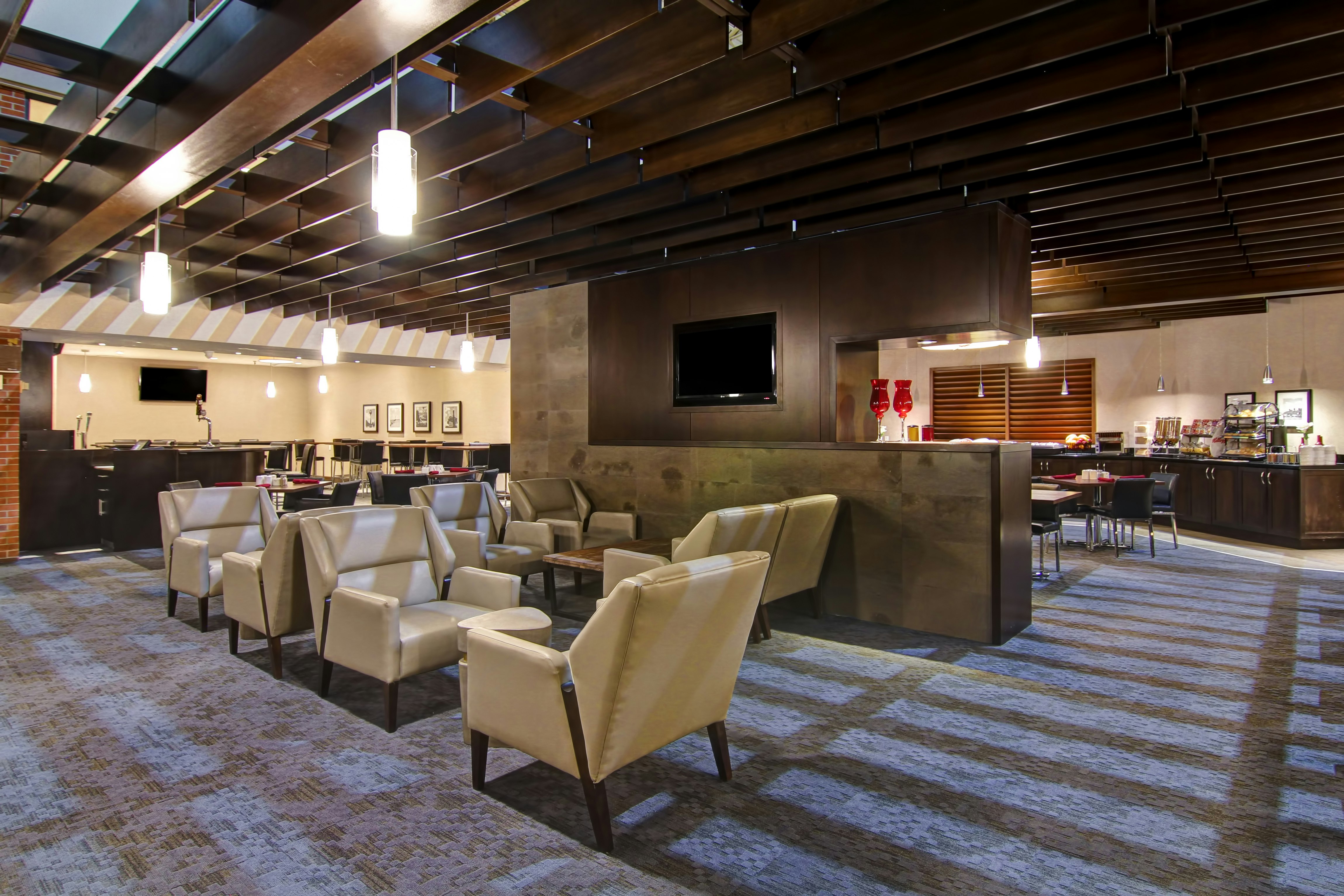 Holiday Inn Oakville Centre 41/81