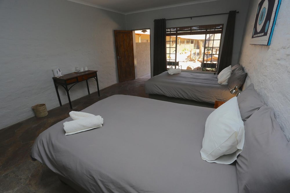 Solitaire Country Lodge 10/54