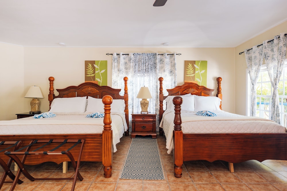 Blue Marlin Beach Resort 12/51