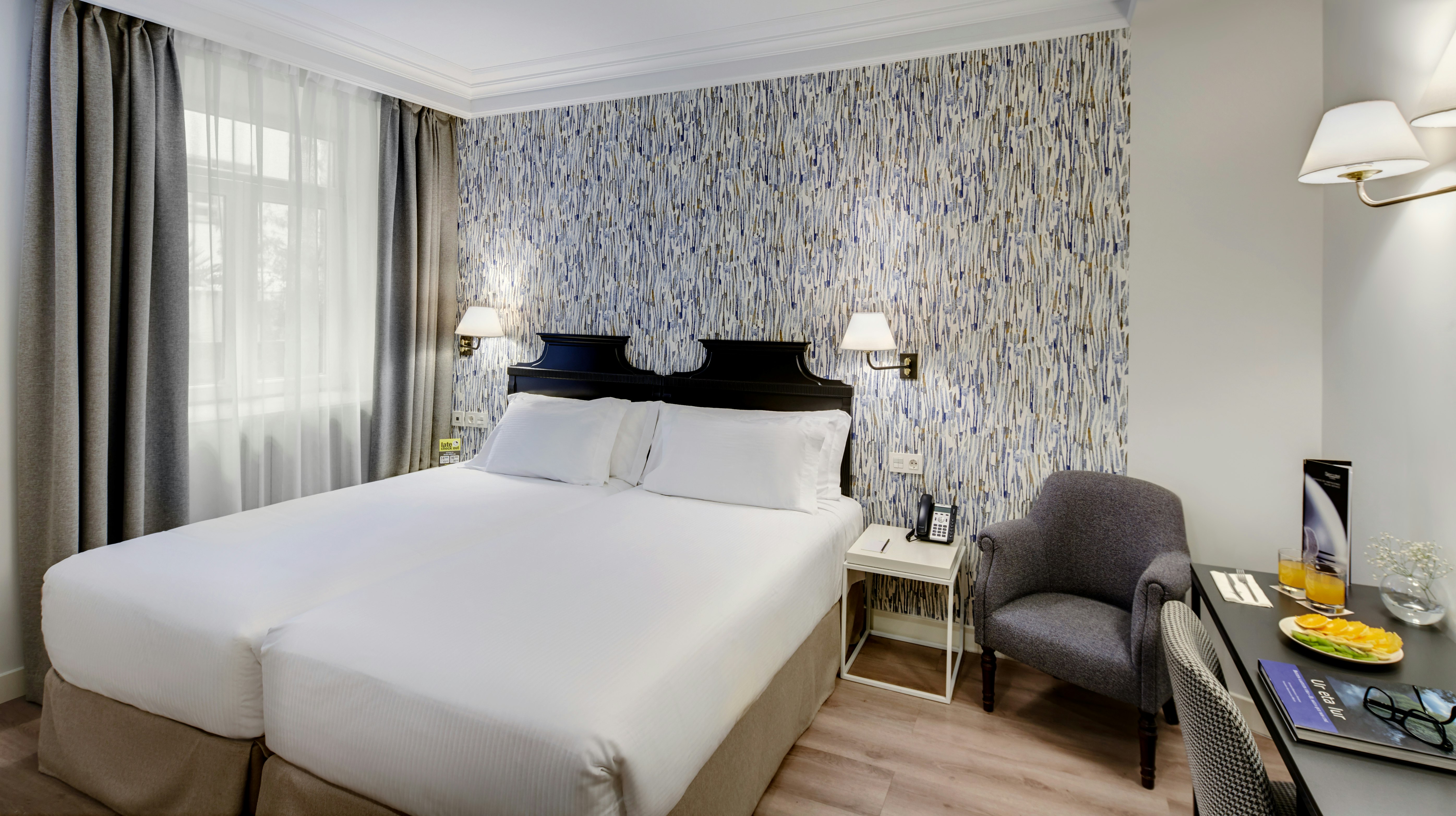 Classic, Twin Beds