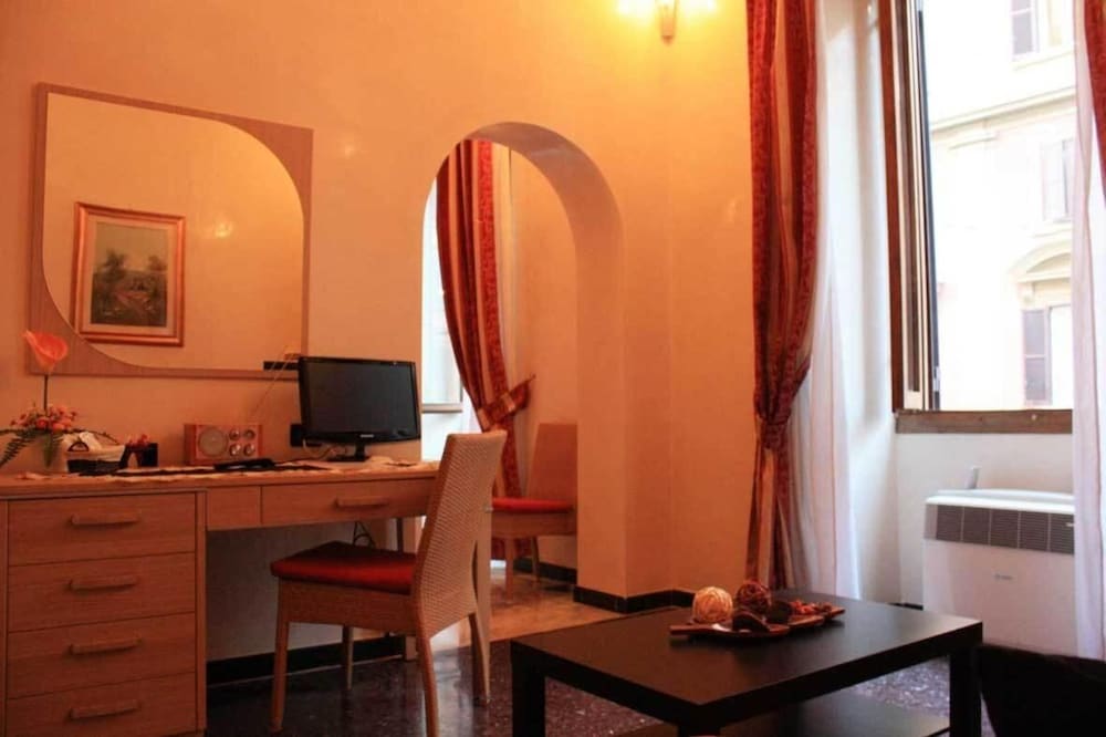 Hotel Campidoglio 32/51