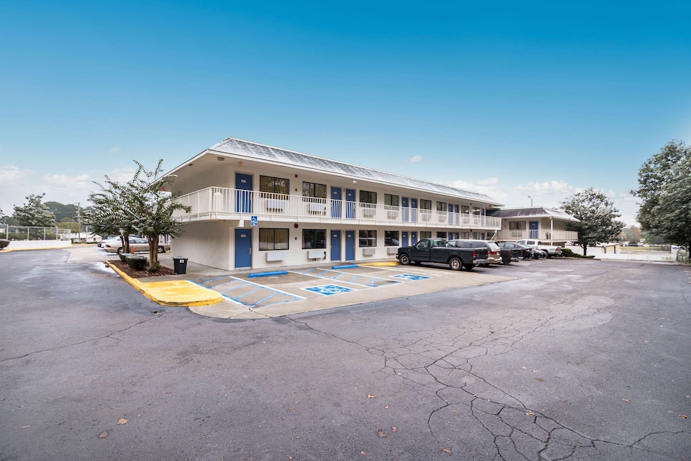 Motel6 Bessemer, AL - Birmingham in BESSEMER - AL
