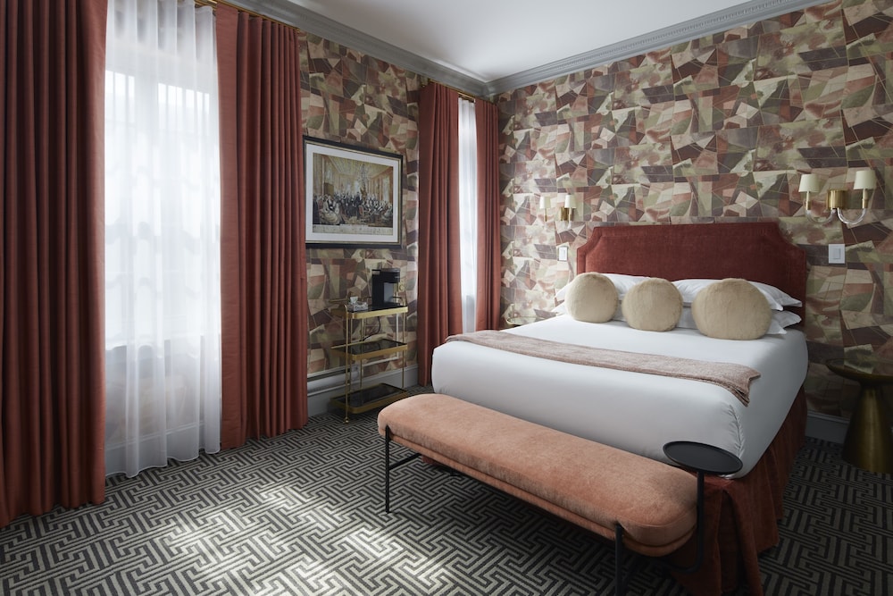 غرفة ديلوكس بسرير كوين، Rittenhouse 1715 9/10