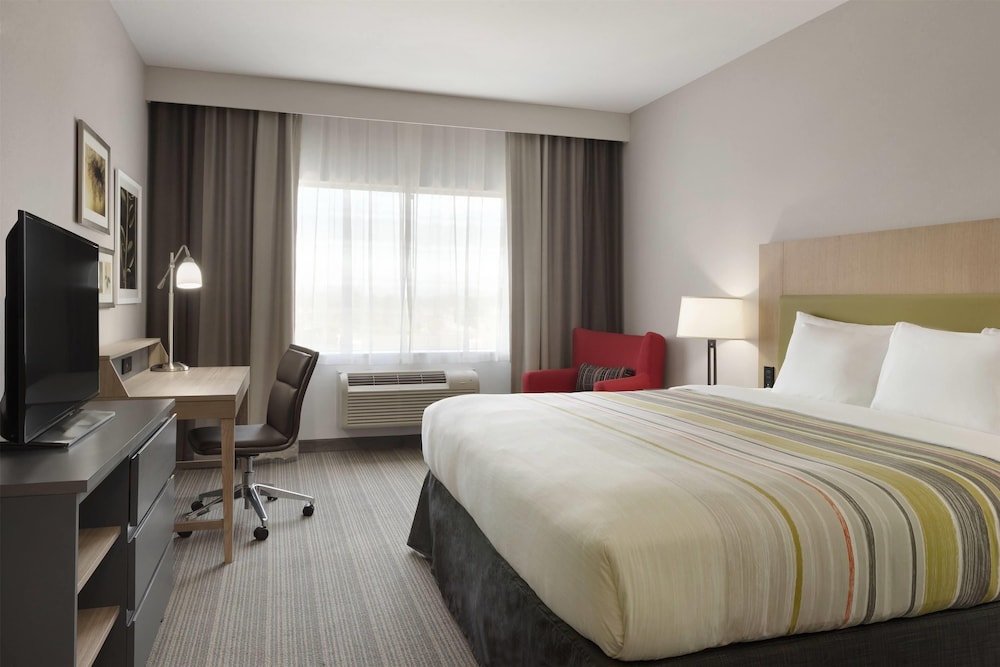 ROOM, KING BED