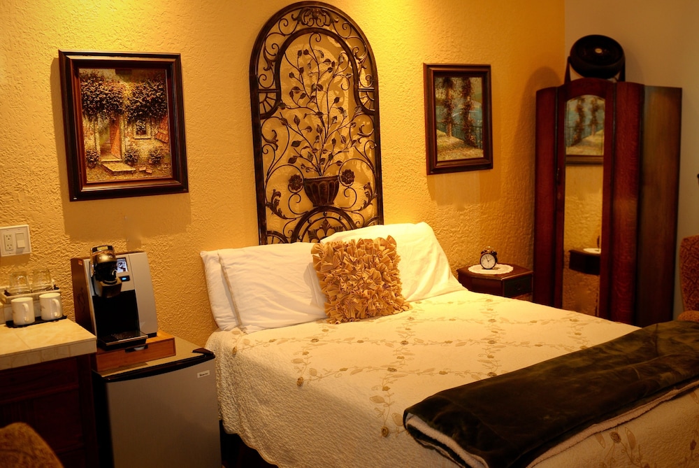 The Collins Inn And Seaside Cottages - Adults Only 34/77
