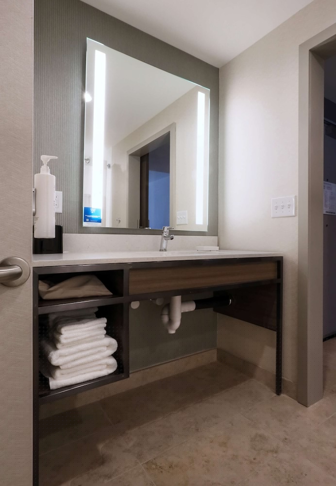 Hilton Garden Inn Bel Air 14/60
