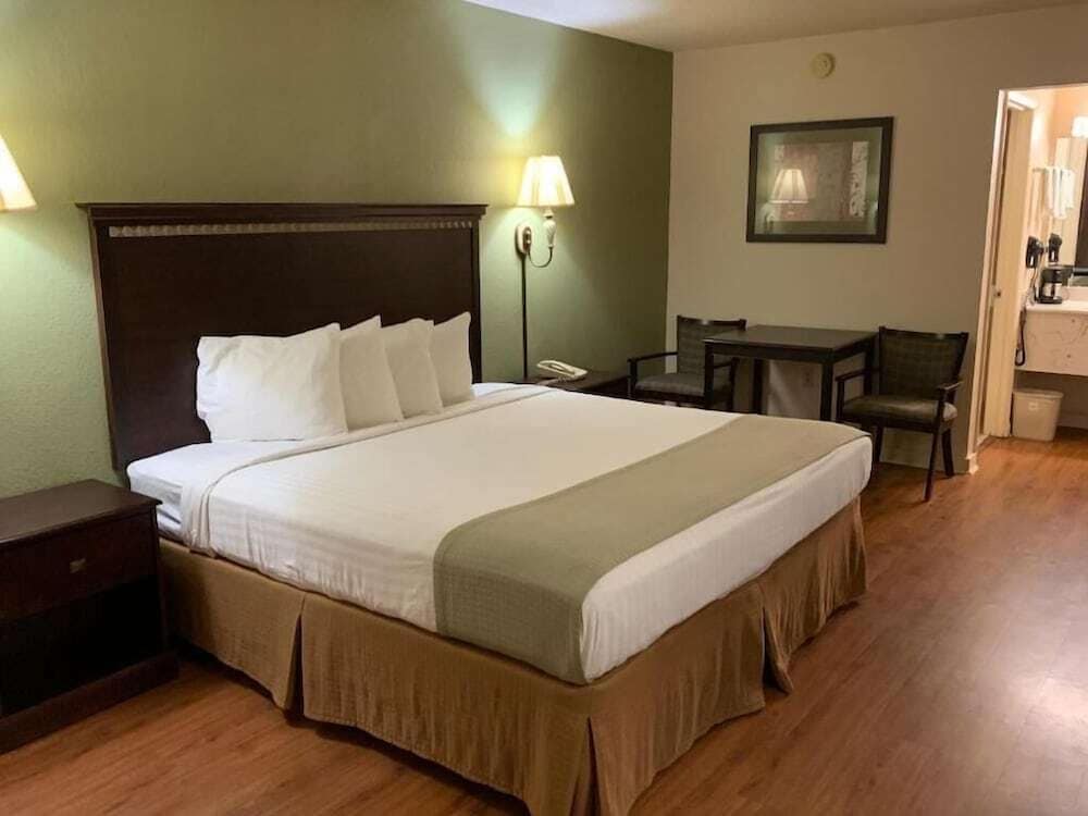 Motel6 Abbeville, AL 8/36