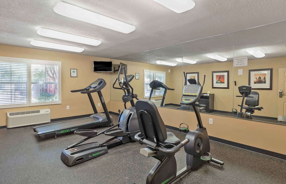 Extended Stay America Raleigh Rtp 4919 Miami Blvd 18/50
