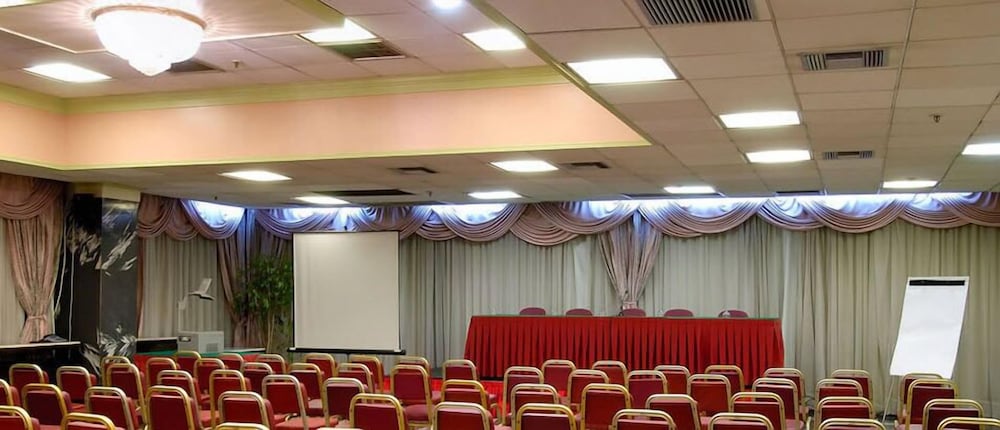 Mercure Patras Astir 55/69