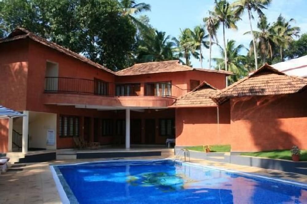 Deshadan Cliff And Beach Resort Varkala in VARKALA