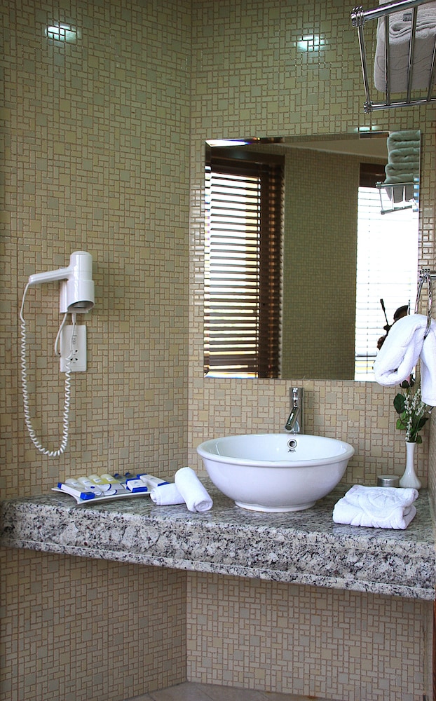 Captain S Hotel 44/58