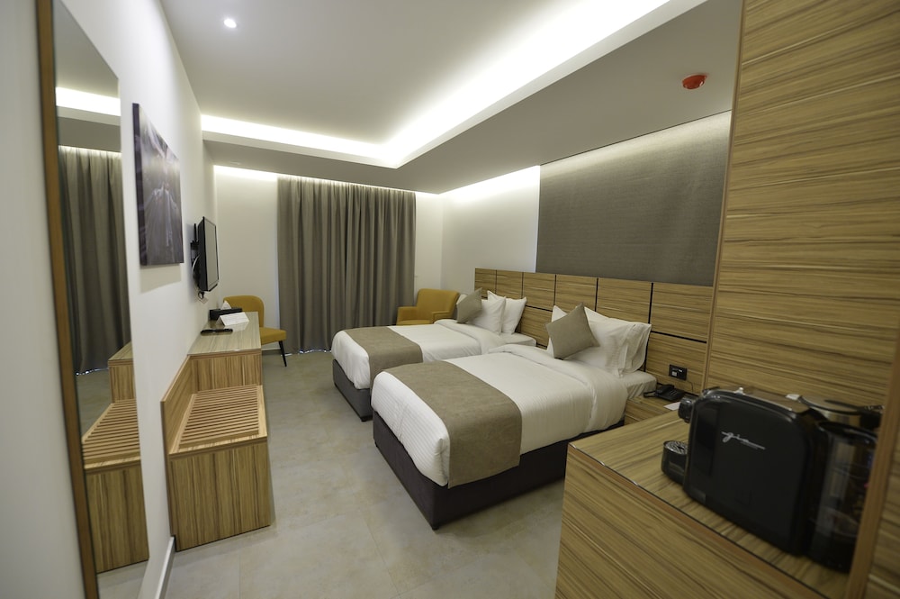 Zett Hotel Jounieh 15/43