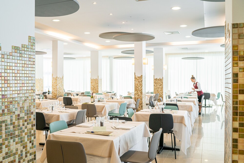 Parigi Hotel 24/38