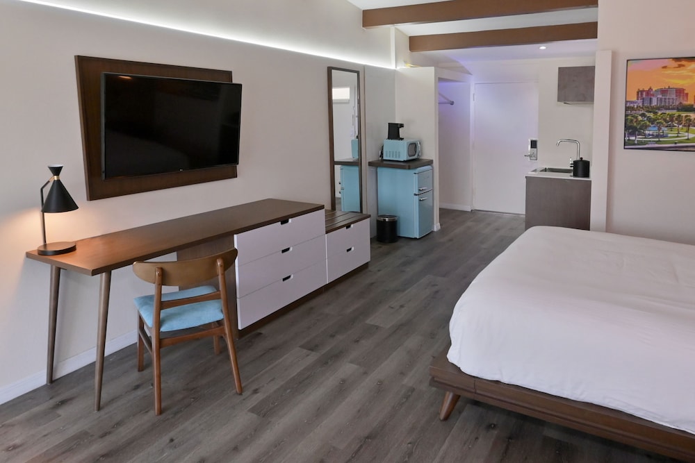 Golden Host Resort 34/63