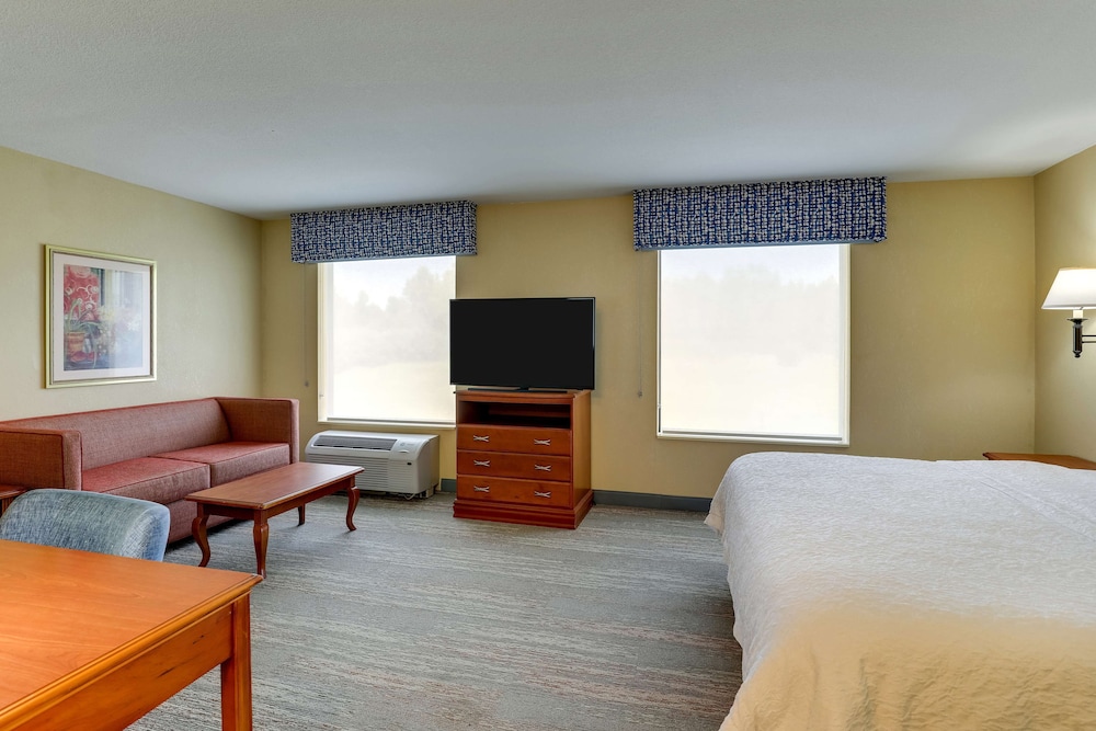 Hampton Inn & Suites St. Louis-Edwardsville 35/69